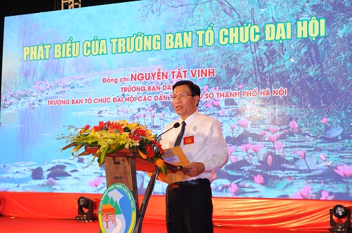 Đ/c Nguyễn Tất Vinh, Trưởng Ban Dân tộc Thành phố khai mạc Chương trình